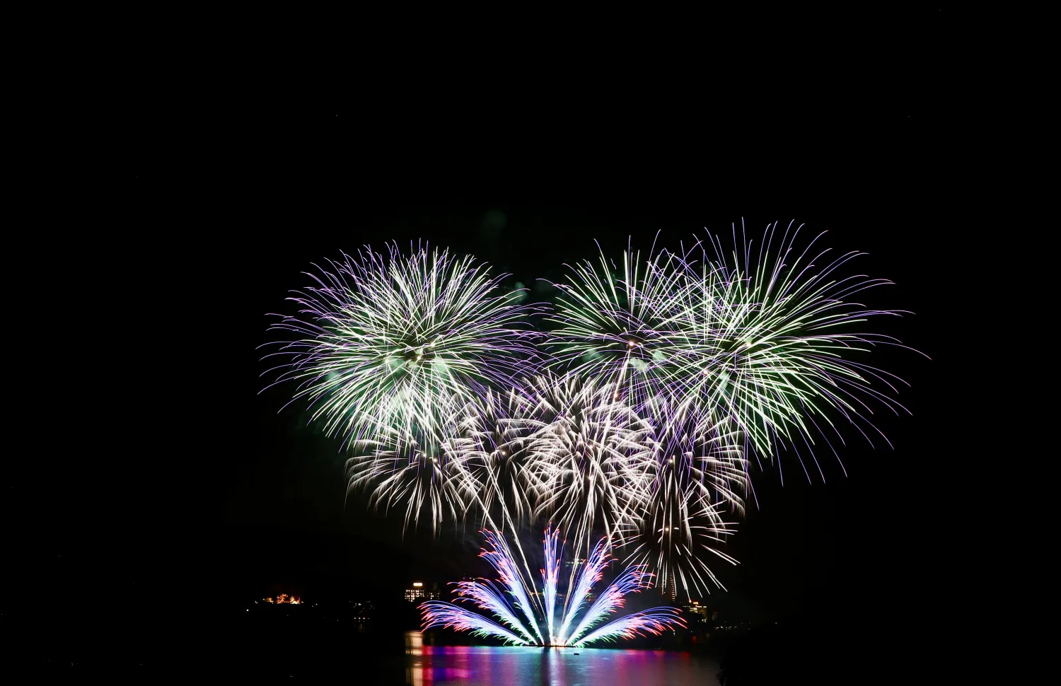 2025日月潭花火節搭船看煙火